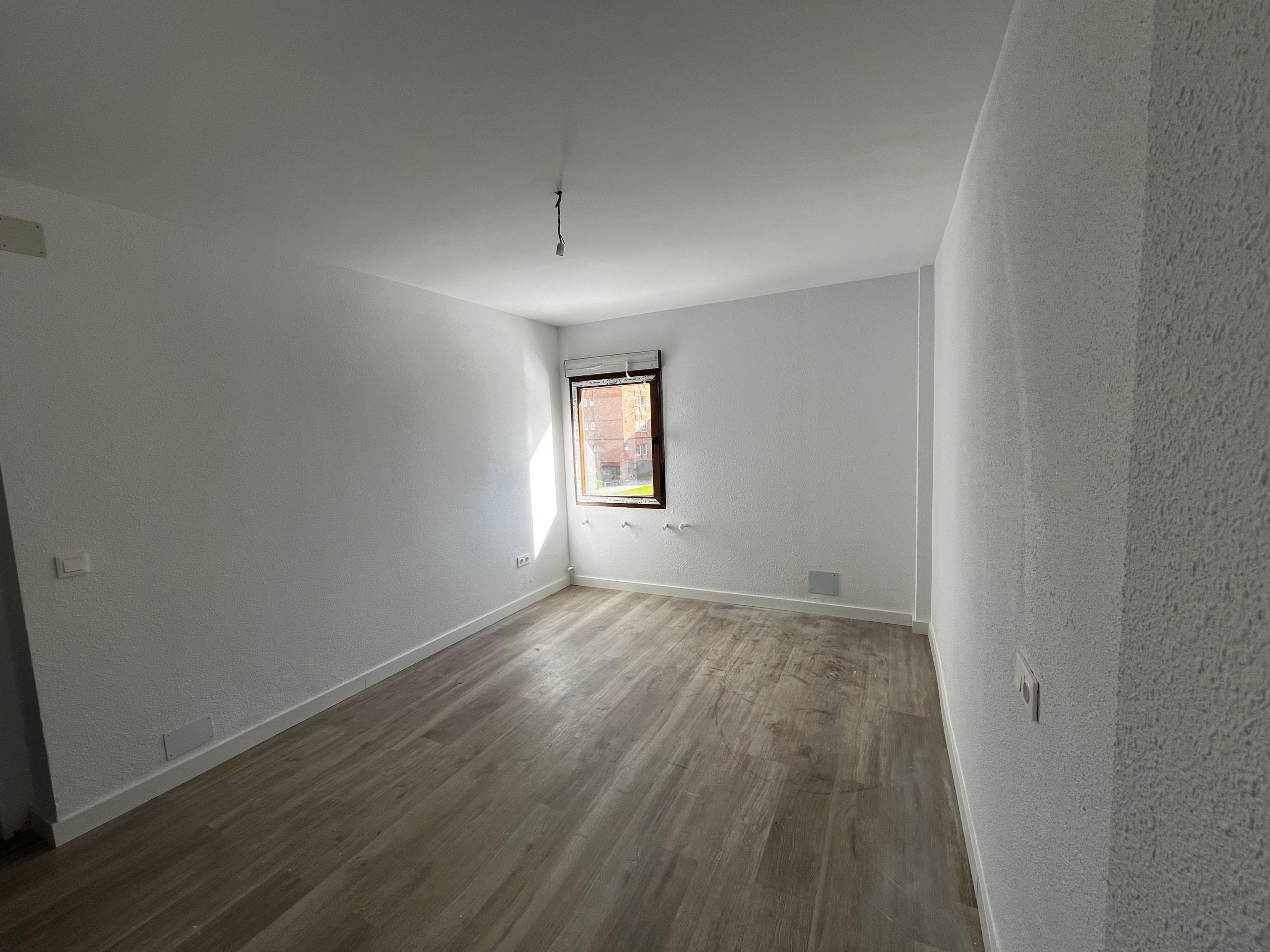 WhatsApp Image 2025-05-17 at 16.23.01 (1)